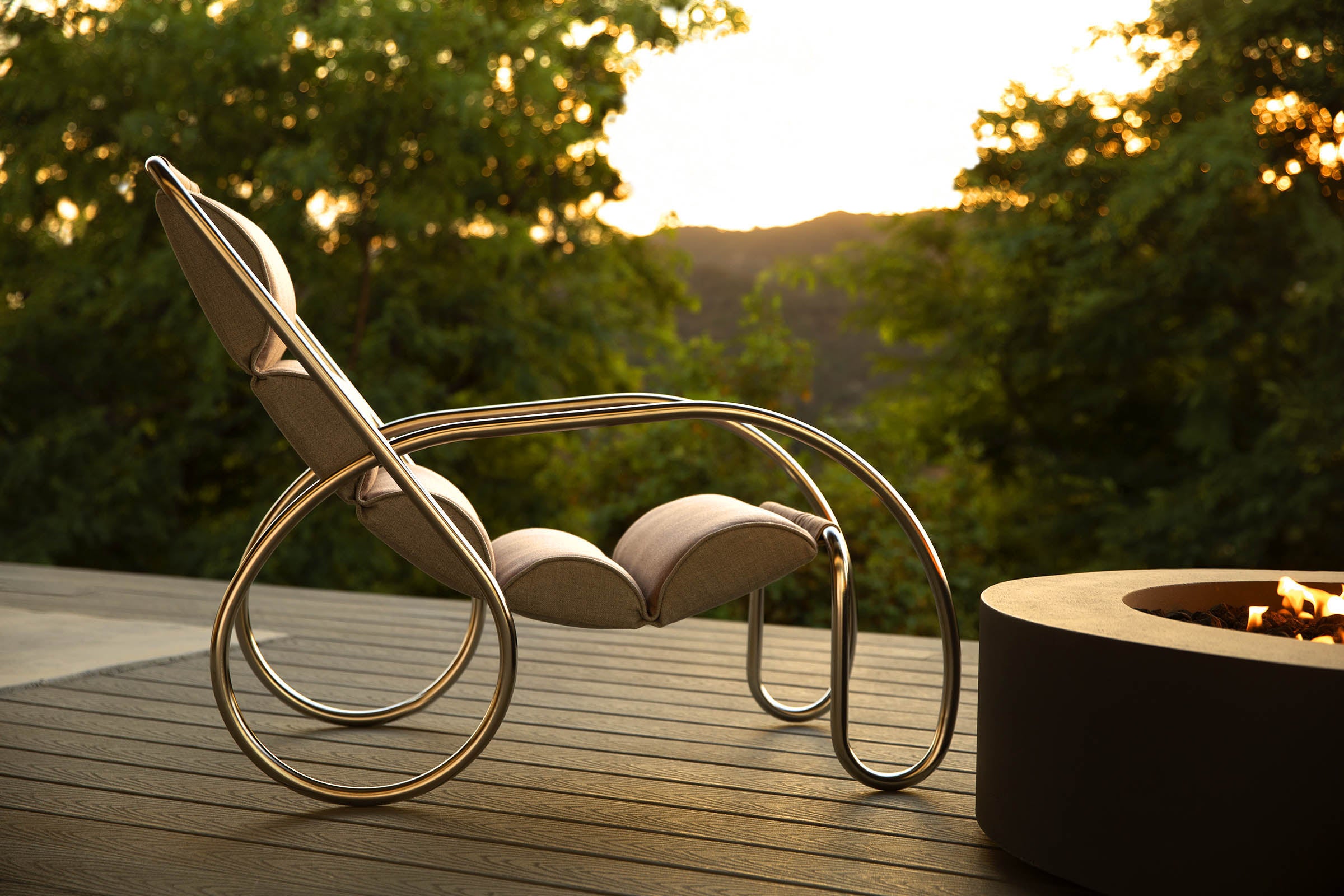 The R6 (Six Radii) Chair — Nicki Huggins